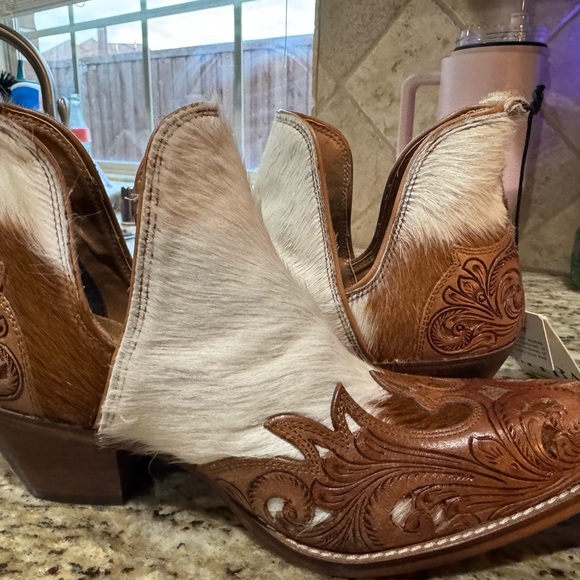 Myra Bag Brown and White Hair on Hide Ankle Boots, Brand New w/bag. - Picture 11 of 14